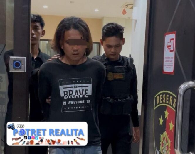 
 Polisi Berhasil Amankan Pelaku Penusukan Sopir Truk di SPBU Bunder Gresik