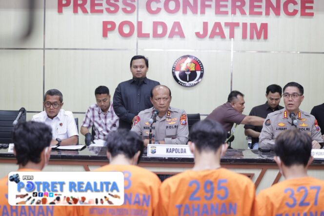 
 Polda Jatim Ungkap Ratusan Pelaku Aksi Anarkis di 10 Kota, Kerugian Capai Rp 256 Miliar