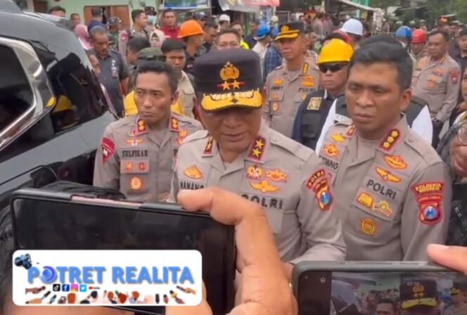 
 Polda Jatim Gandeng Pakar dari ITS Fokus Evakuasi Korban Robohnya Bangunan di Ponpes Sidoarjo