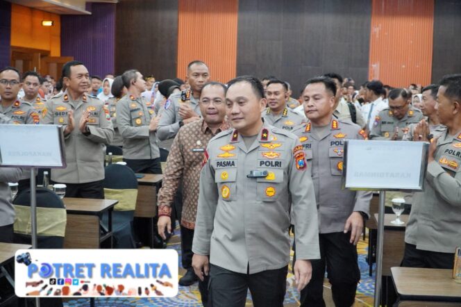 
 Polda Jatim Kukuhkan 234 Pelajar Jadi Duta Kamtibmas, Siap Jadi Agen Perdamaian di Sekolah