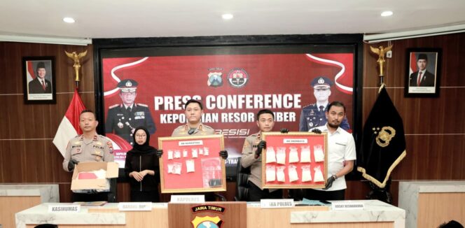 
 Polres Jember Bongkar Jaringan Narkoba 15 Tersangka Diamankan, Modus “Ranjau” Terkuak