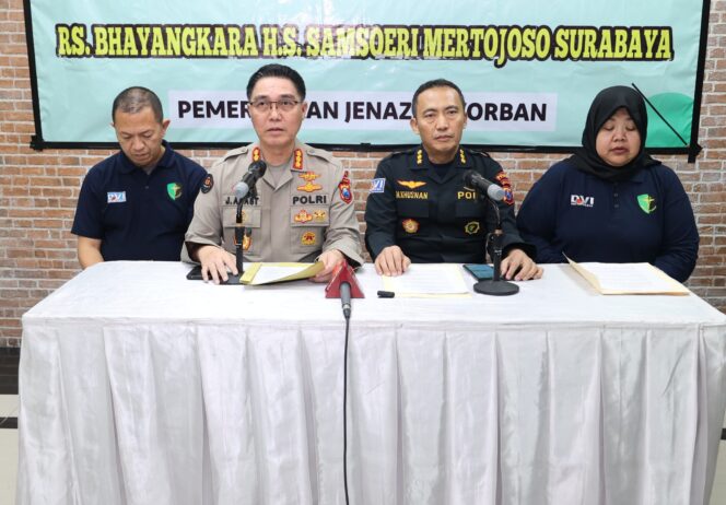 
 Polda Jatim Tegaskan Proses Hukum Kasus Robohnya Ponpes Setelah Proses Identifikasi Jenazah Selesai
