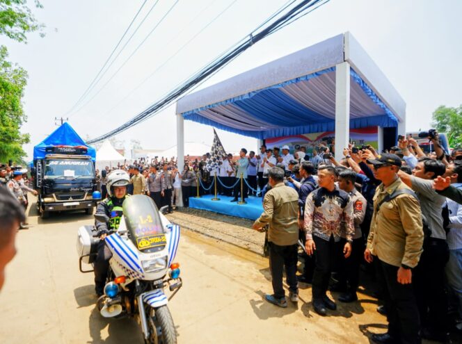 
 Tanam Serentak, 1.268 Ton Jagung Dilepas Polri untuk Bulog