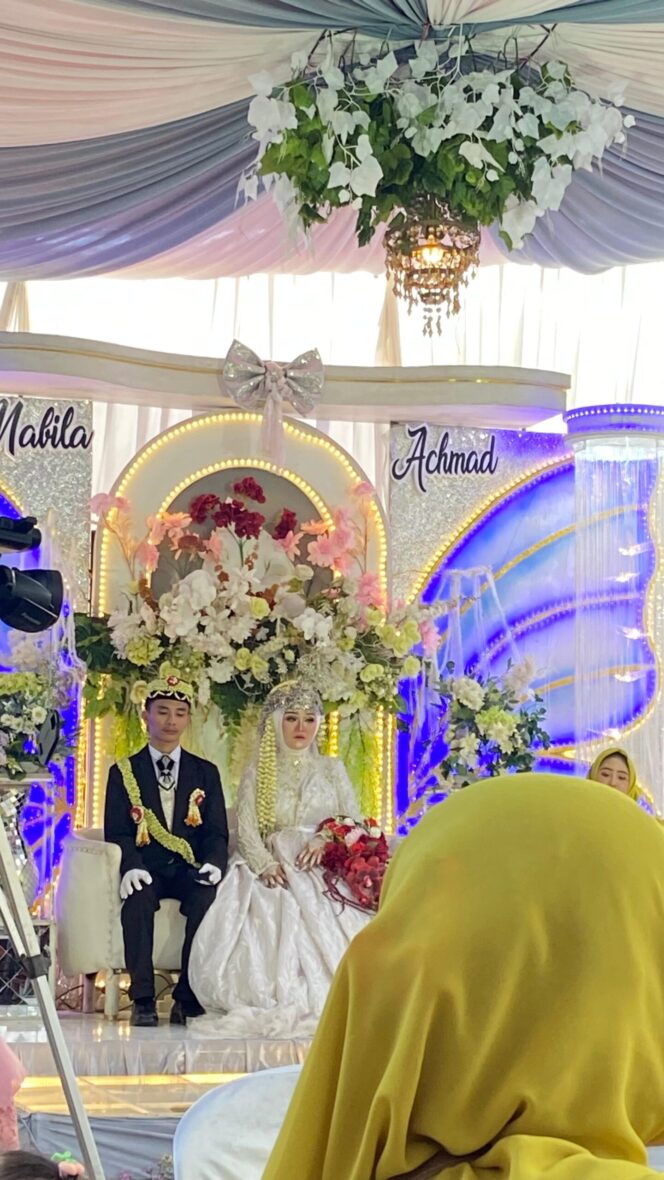 
 Pernikahan Anak Pimpinan Media Nasional Dihadiri Ucapan Selamat dari Sejumlah Pejabat Kepolisian