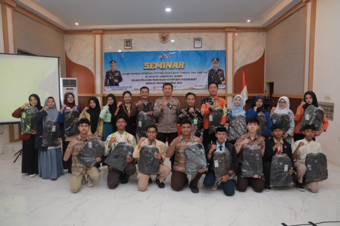 
 Polres Jember Gandeng Disdik dan Kampus Bina Pelajar Menuju Indonesia Emas 2045