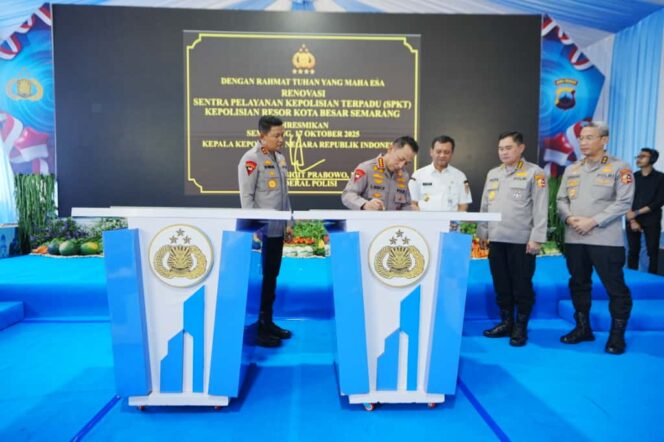 
 Kapolri Resmikan 35 SPKT Polres di Jajaran Polda Jateng untuk Optimalkan Pelayanan Masyarakat