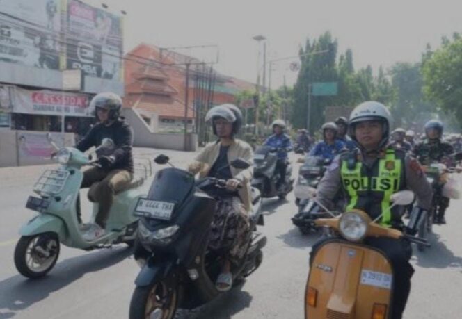 
 Polres Pasuruan Bersama Toga Tomas dan Komunitas Gelar Touring Bersholawat Untuk Kamseltibcarlantas