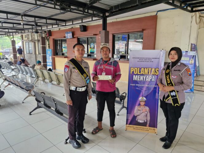 Samsat Surabaya Utara Tingkatkan Pelayanan Humanis, Warga Apresiasi Kinerja Petugas