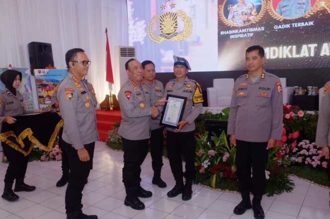 
 Aipda Rahmad Muhajirin Sosok Bhabinkamtibmas Inspiratif Polres Bojonegoro Terima Anugerah di Forum Internasional Kepolisian