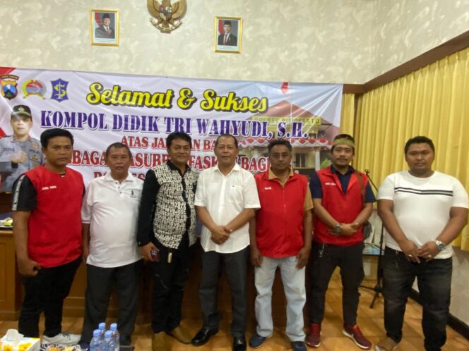 
 Malam Haru di Polsek Simokerto: Kompol Didik Tri Wahyudi Lepas Jabatan, Kompol Ainur Rofik Resmi Menjabat Kapolsek Baru