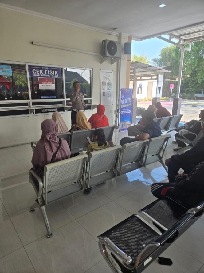 
 Polantas Menyapa, KB Samsat Gresik Wujudkan Pelayanan Prima dan Edukasi Wajib Pajak