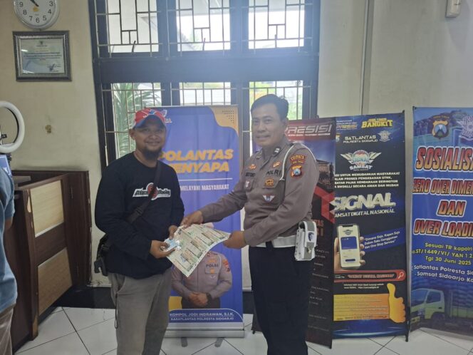 
 KB Samsat Sidoarjo Kota “Polantas Menyapa” Wujudkan Pelayanan Humanis dan Bebas Calo