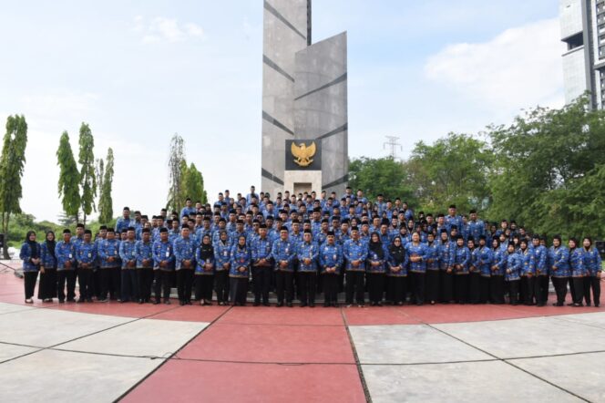 
 Sambut HUT Korpri ke-54, ASN Polda Jatim Ziarah ke TMP