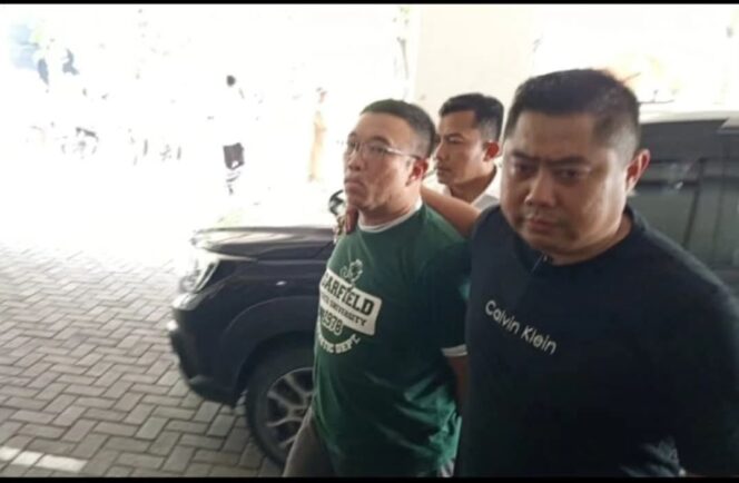 
 Kasus Pengusiran Nenek Elina Memanas, Pembeli Tanah Digelandang ke Ditreskrimum Polda Jatim