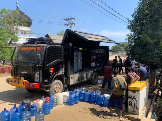 
 Polri Kerahkan 13 Dapur Lapangan dan 8 Water Treatment, Perkuat Layanan Pascabencana di Tiga Provinsi Sumatera