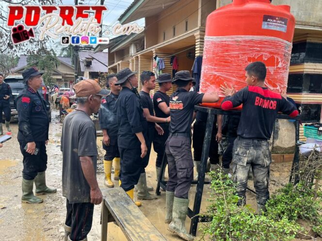 
 Polri Salurkan 627 Tandon Air Bersih untuk Warga Terdampak Bencana, Salah Satunya di Aceh Tamiang