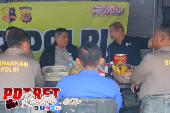 
 Kabaharkam Polri Tinjau Posko Bencana di Aceh Tamiang, Pastikan Kelancaran Distribusi Bantuan Logistik