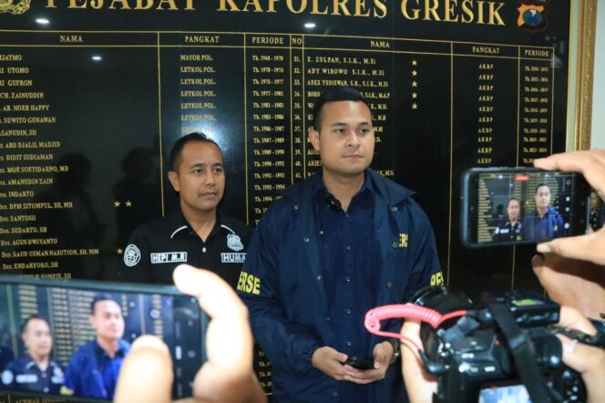 
 Satreskrim Polres Gresik Bongkar Aplikasi Ilegal Gomatel, 1,7 Juta Data Debitur Disebar Tanpa Izin