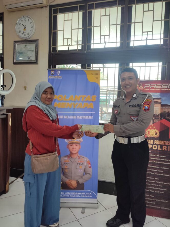 
 Pelayanan Humanis dan Cepat, Wajib Pajak Apresiasi Kinerja Samsat Sidoarjo Kota