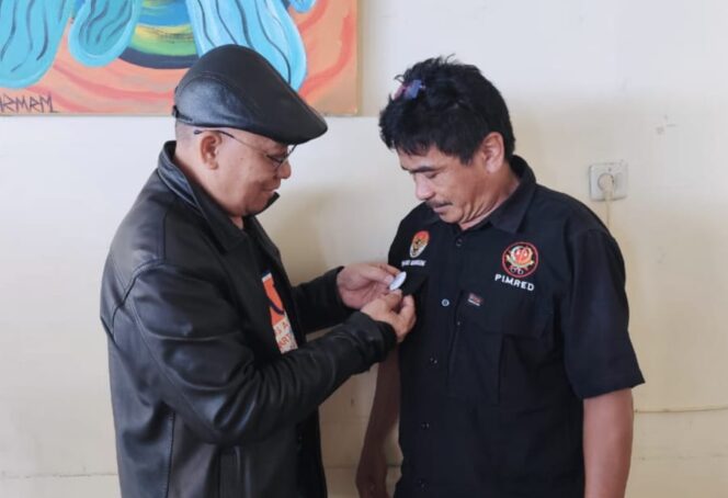 
 PPWI Perluas Jangkauan di Banggai: Wilson Lalengke Berikan Mandat kepada Hermanius Burunaung untuk Bentuk DPC