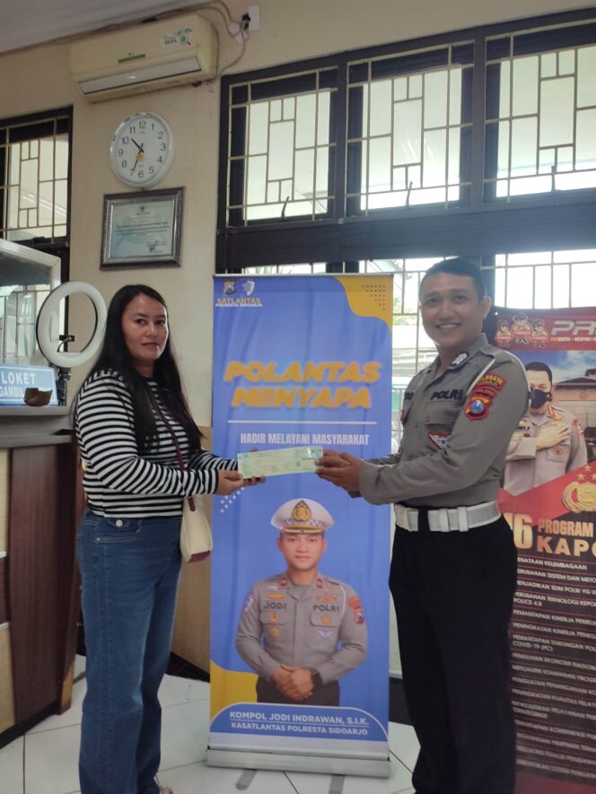 
 Polantas Menyapa, Samsat Sidoarjo Tingkatkan Pelayanan Publik yang Cepat, Tepat, dan Ramah