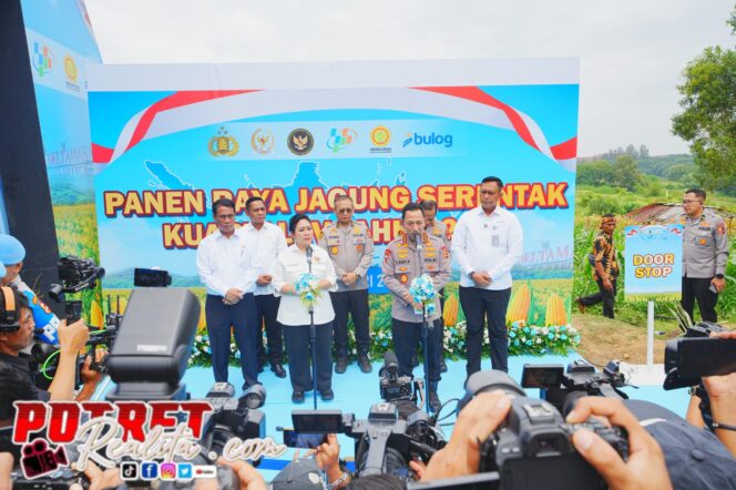 
 Polri Dukung Swasembada Jagung 2026, Kapolri Salurkan Bantuan Alsintan dan Baksos di Bekasi
