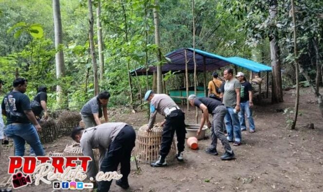 
 Penggerebekan Dramatis, 12 Pelaku Judi Diringkus Polisi Ponorogo