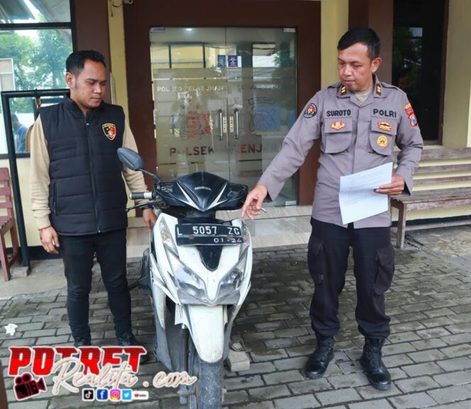 
 Curi Motor dari Teras, Pemuda Tambak Wedi Digelandang ke Polsek Kenjeran