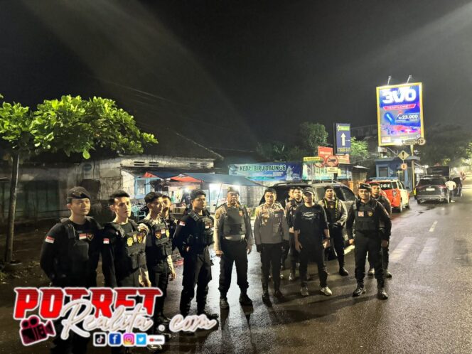 
 Kondusifitas Jadi Prioritas, Wakapolres Jember Kompol Ferry Dharmawan Gelar Patroli Malam