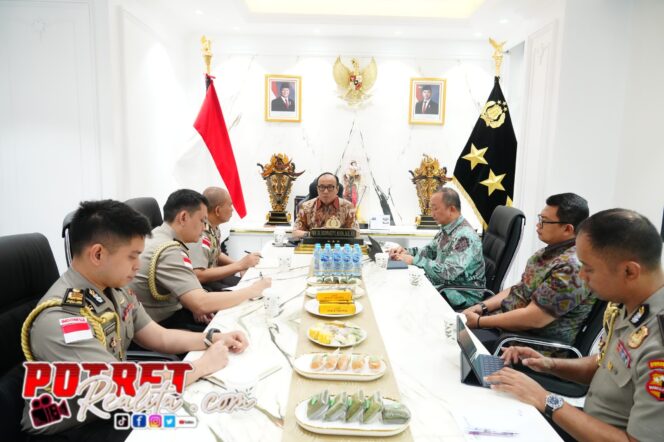 
 Polri Tegaskan TPPO sebagai Prioritas Global, Wakapolri Beri Pembekalan untuk Atase Kepolisian RI