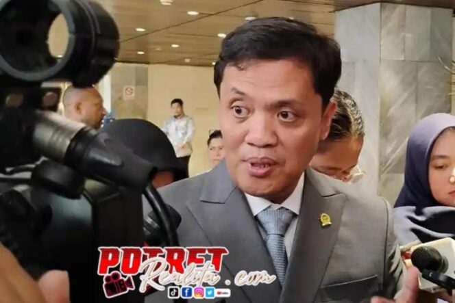 
 Ketua Komisi III DPR: Menempatkan Polri di Bawah Kementerian Bisa Hambat Komando dan Koordinasi