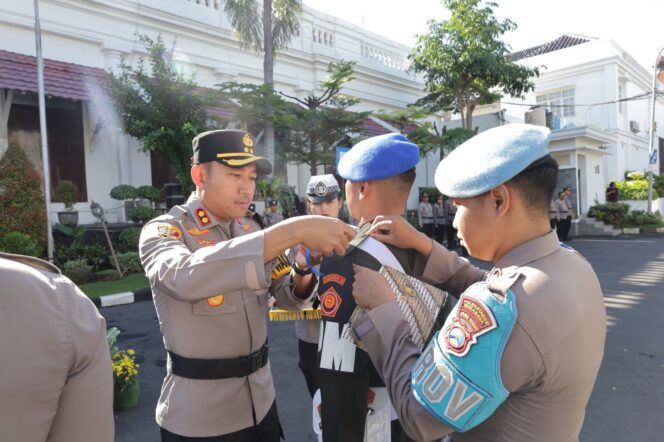 
 Bangun Budaya Tertib Berlalu Lintas, Polrestabes Surabaya Luncurkan Operasi Keselamatan Semeru 2026