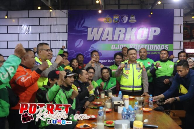 
 Polantas Menyapa di Kota Batu, Kakorlantas Polri Rangkul Driver Ojol Jaga Kamseltibcarlantas