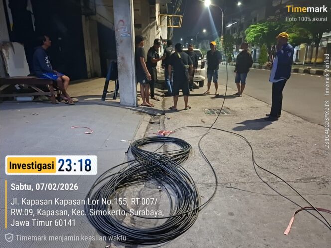 
 Nekat Pasang Kabel WiFi Tanpa Izin, Invorte Kena Tilang Satpol PP Surabaya