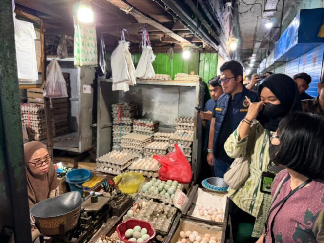 
 Jelang Idul Fitri, Satgas Pangan Polrestabes Surabaya Imbau Pedagang Tak Timbun Bapokting