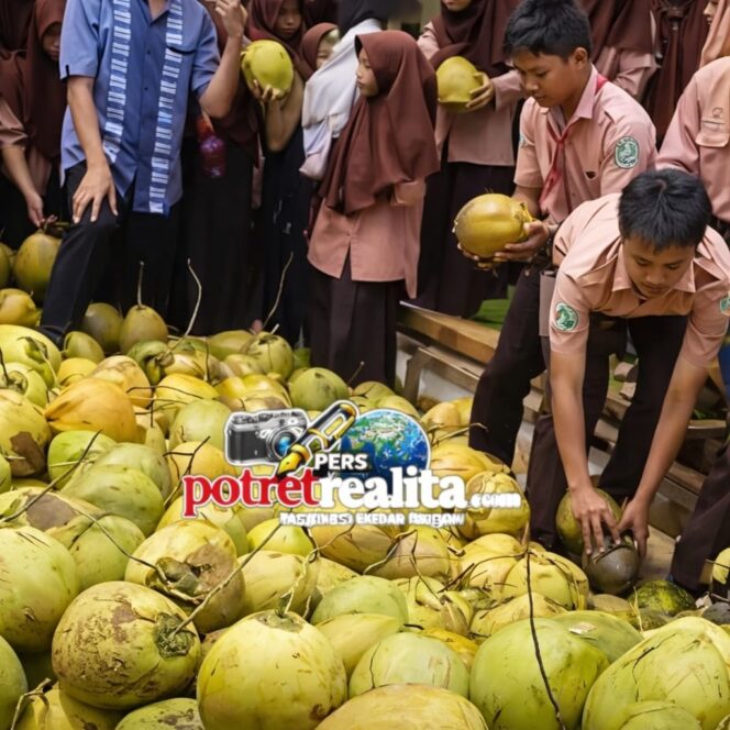 
 BGN Hentikan Sementara 9 SPPG di Gresik, Imbas Menu Kelapa Utuh dalam Program MBG