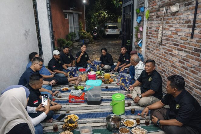 
 Buka Bersama di Bulan Ramadhan, Marmoyo Community Perkuat Silaturahmi dan Persaudaraan