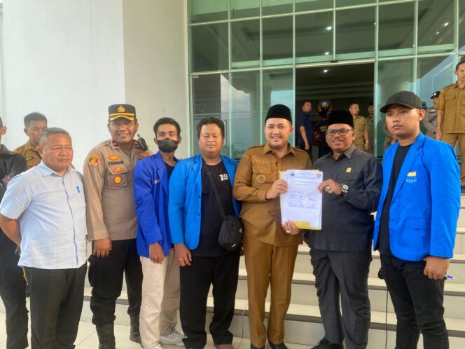 
 PMII Pasuruan Kepung Kantor Pemkab, Tuntut Keadilan bagi Bocah yang Tewas di Lubang Tambang Jeladri