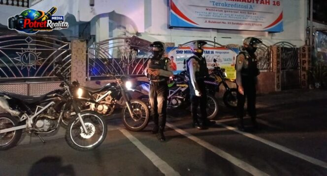 
 Patroli Dini Hari, Satsamapta Polres Tanjung Perak Antisipasi 3C hingga Balap Liar