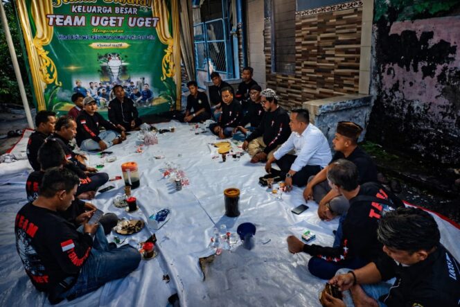
 Halal Bihalal Keluarga Besar Team Uget-Uget Membangun Komitmen Bersama
