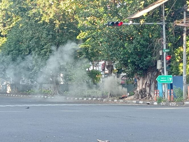 
 Asap Hitam Yang Pekat di Bunguran: Pembakaran Limbah Plastik Diduga Langgar Hak Konstitusional Warga