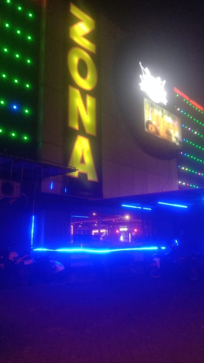 
 Cafe Zona Surabaya Disorot: Dugaan Tak Bayar THR, PHK Sepihak, hingga Izin Minuman Beralkohol Bermasalah