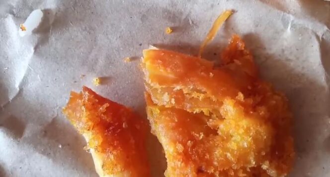 
 Makanan SPPG Diduga Berulat, Wali Murid Protes Keras Sikap Kepala Sekolah di Sampang