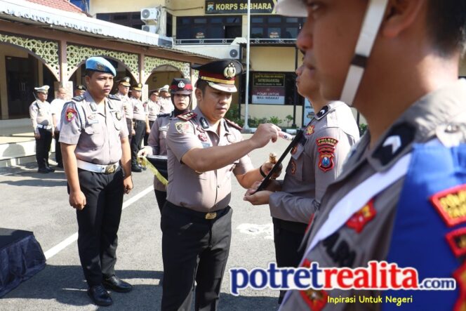 
 Kapolres Tanjung Perak Pimpin PTDH Anggota, Tegaskan Komitmen Jaga Integritas dan Profesionalisme