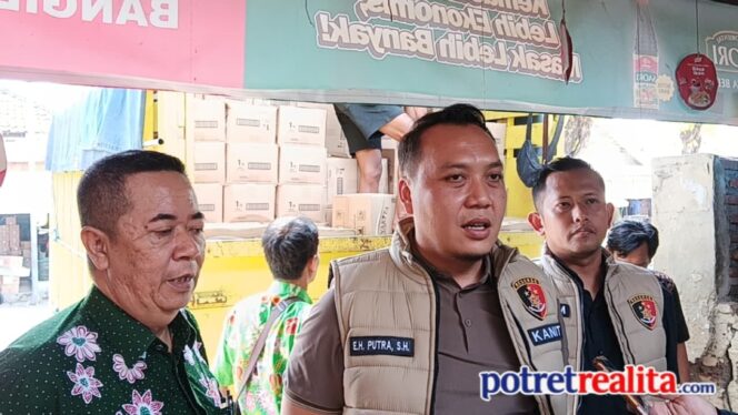 
 Gejolak Harga Minyakita di Pasuruan Picu Operasi Pasar, Polisi Tebar 9,6 Ton Minyak Subsidi