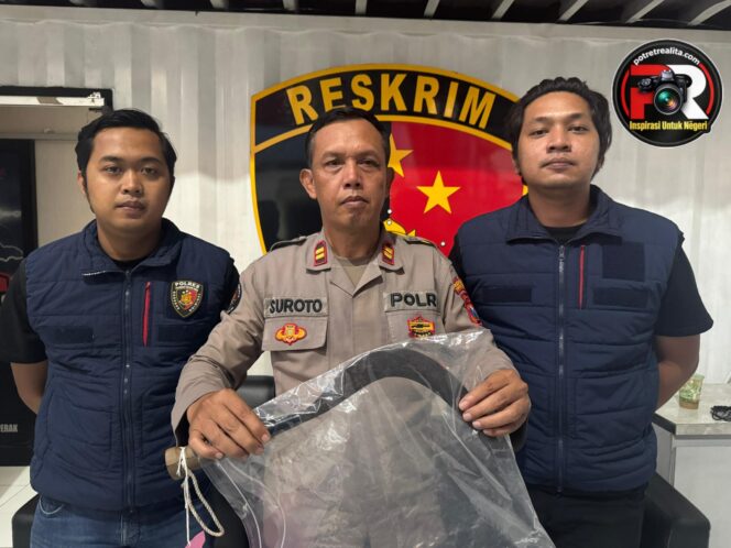 
 Cemburu Berujung Maut: Pria di Surabaya Bacok Rival hingga Tewas, Pelaku Ditangkap Polisi