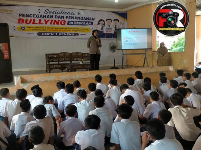 
 Polsek Geneng Edukasi 920 Pelajar SMPN 1 Ngawi Cegah Bullying dan Bahaya Narkoba