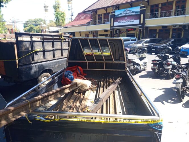 
 Curi Rel Kereta Api Tak Aktif di Lumajang, Dua Pelaku dan Seorang Penadah Ditangkap Polisi
