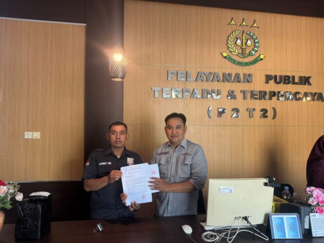 
 Diduga Ada Manipulasi Laporan Dana BOS, Dua SDN di Bangkalan Dilaporkan ke APH