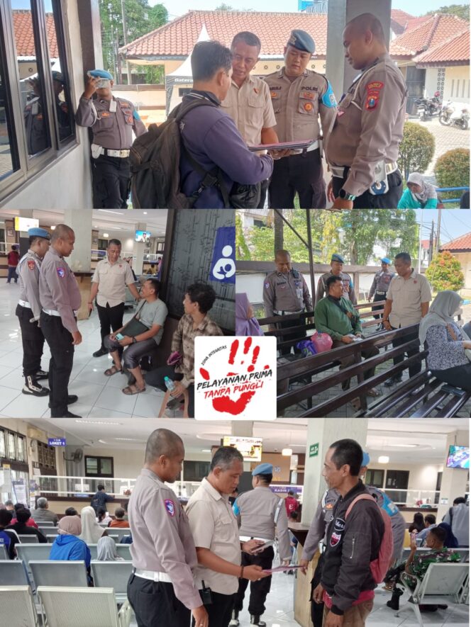 
 Ipda Joko dan Petugas Samsat Sidak Area Pelayanan, Cegah Praktik Percaloan